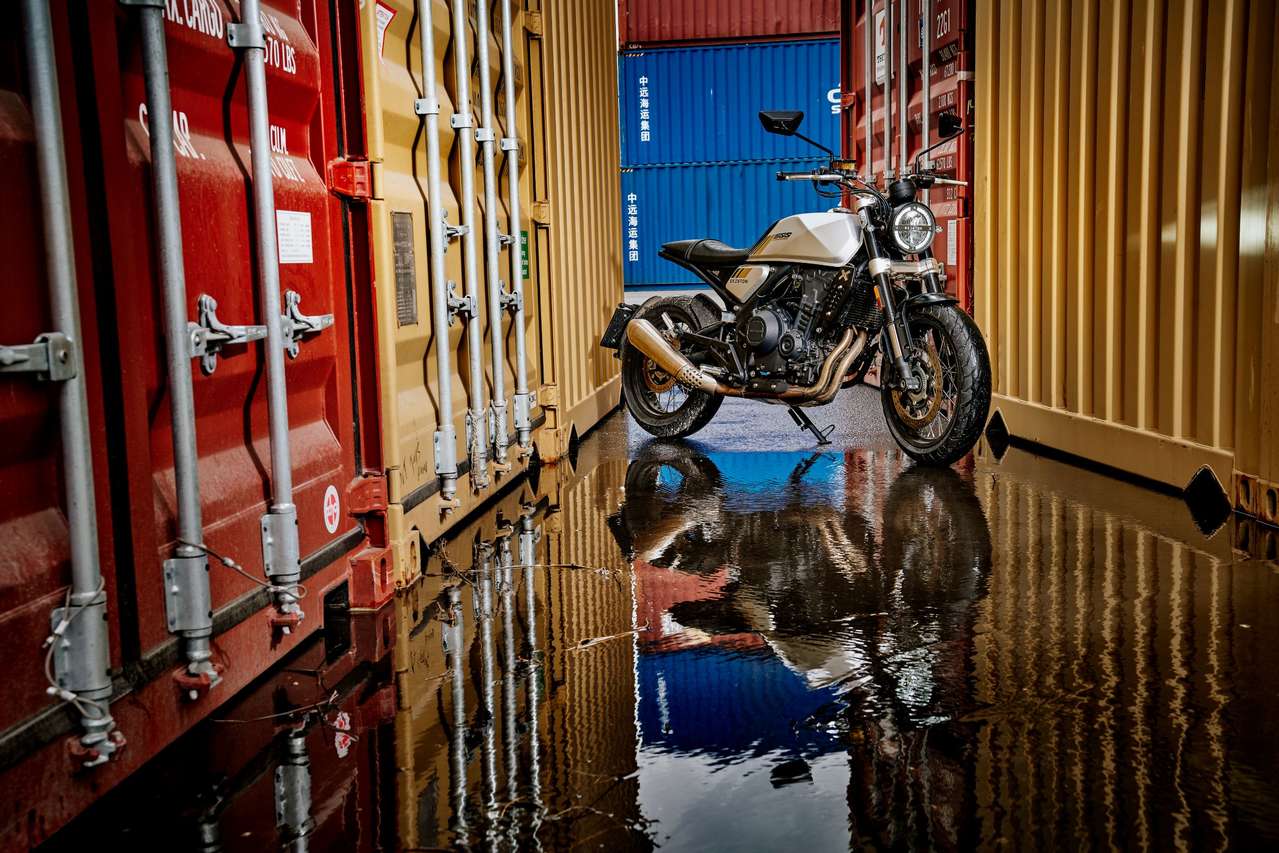 Brixton Crossfire 500; Text: Christoph Lentsch, Fotos: W.-D. Grabner