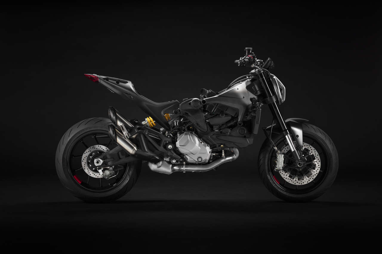 Ducati monster 2021 black store