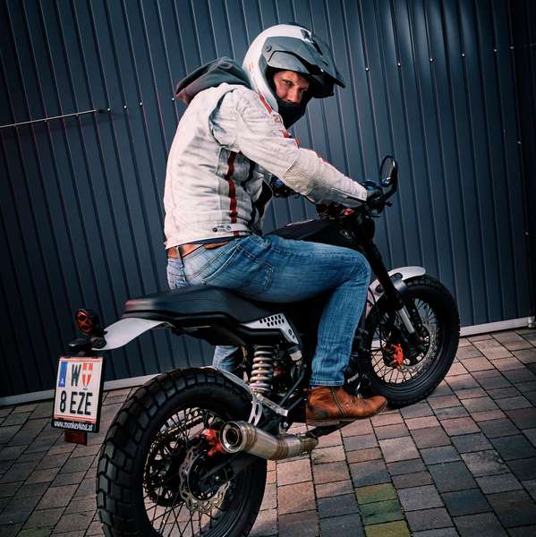 Fuego Power Scrambler 125 Feuer und Eisen