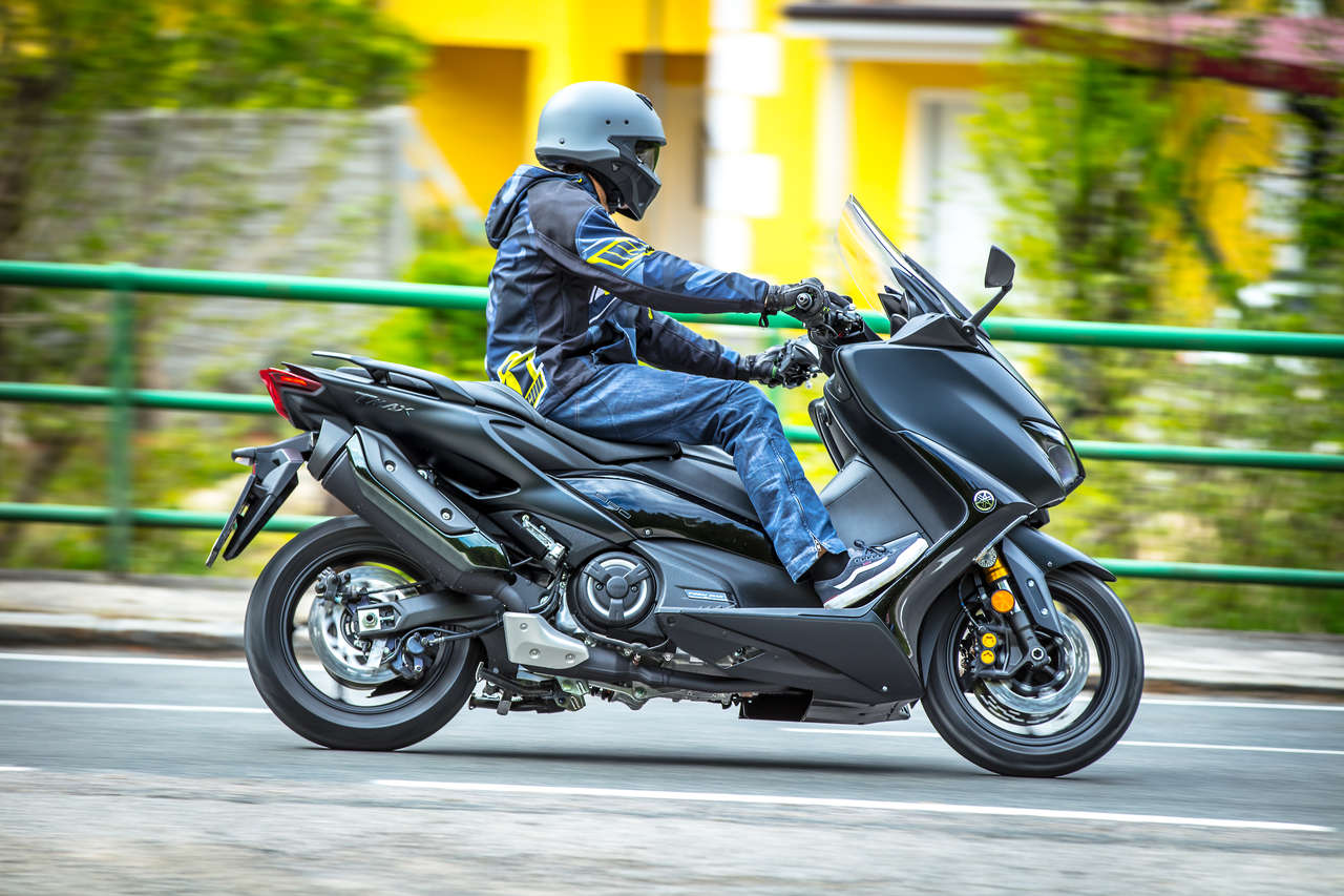 Yamaha TMAX Tech MAX