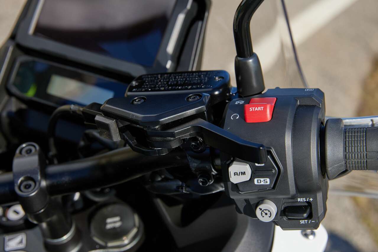 122819_Honda_NT1100_YM22_3025.jpg_0.jpg
