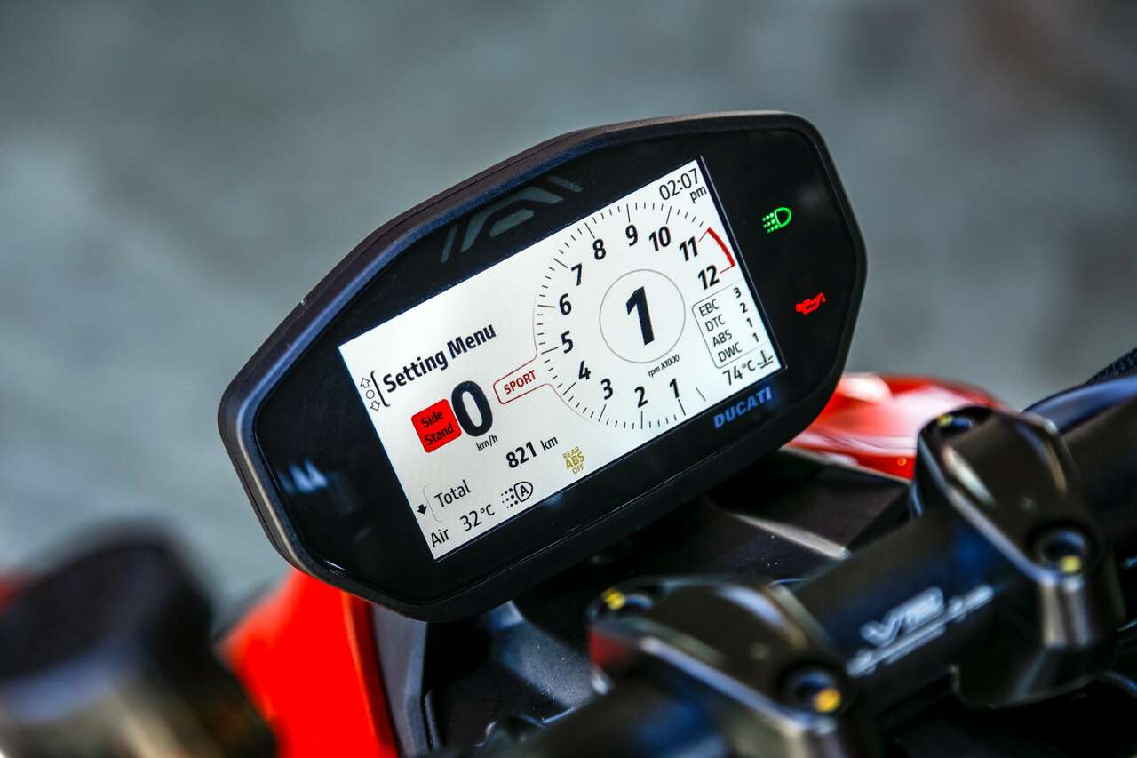 Ducati Streetfighter V2