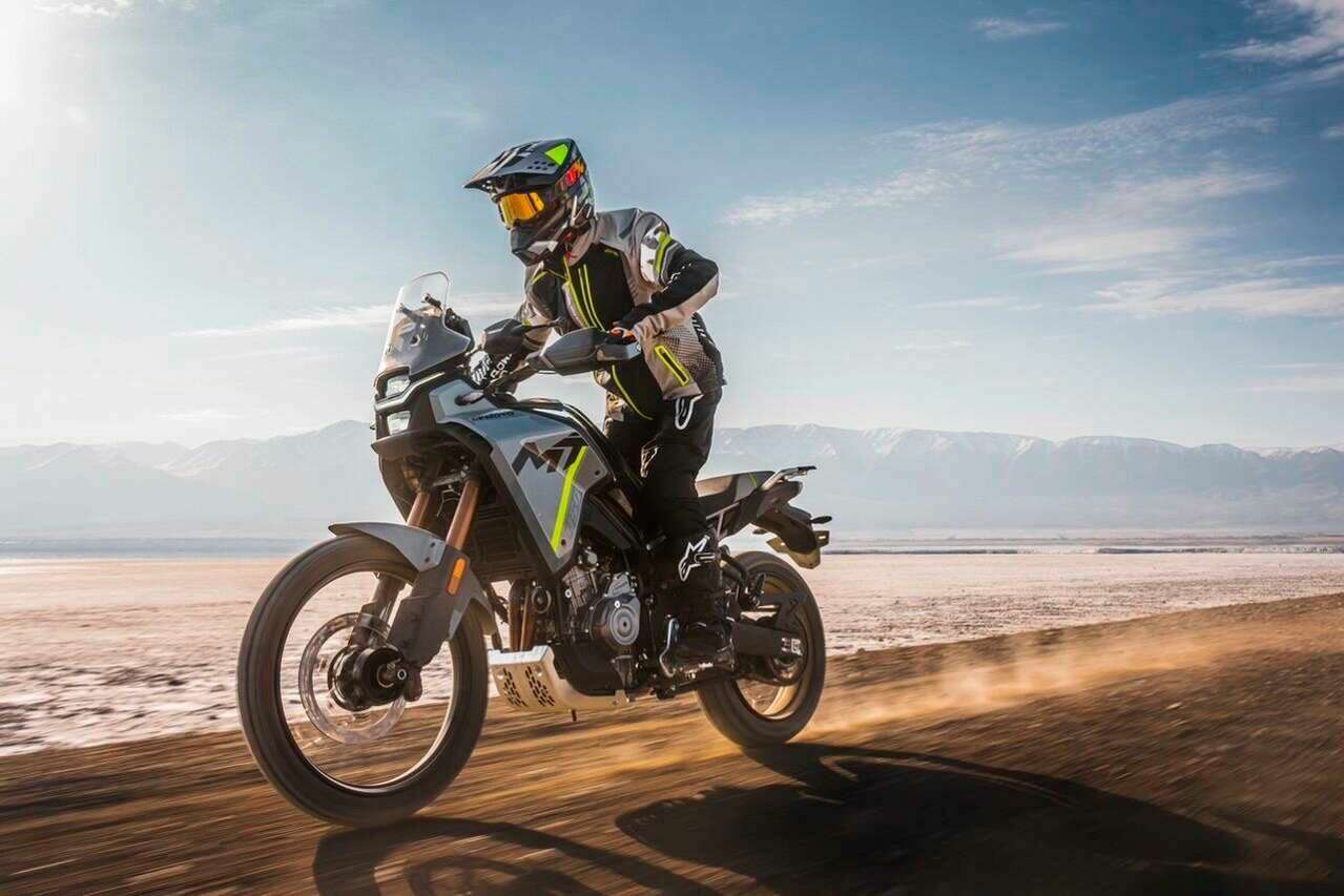 CFMOTO 450MT