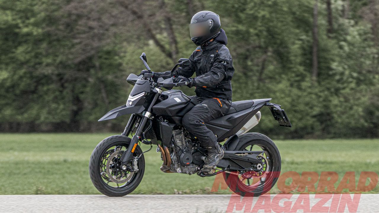 Die Supermoto-Variante mit Zweizylinder: GasGas SM800