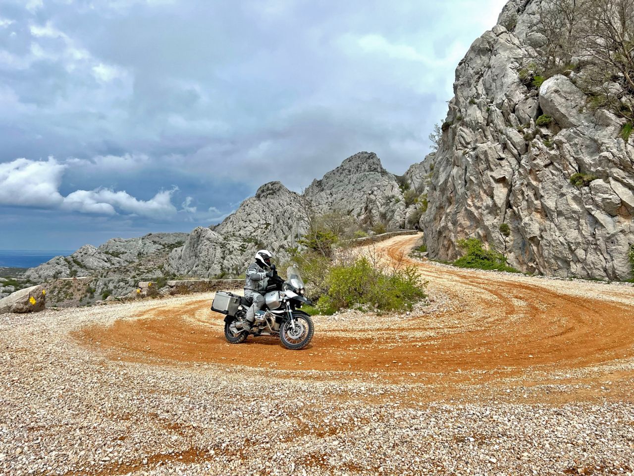 Der Autor mit seiner BMW R 1150 GS Adventure in Kroatien bei der „Kreuzfahrt für Reiseenduros“