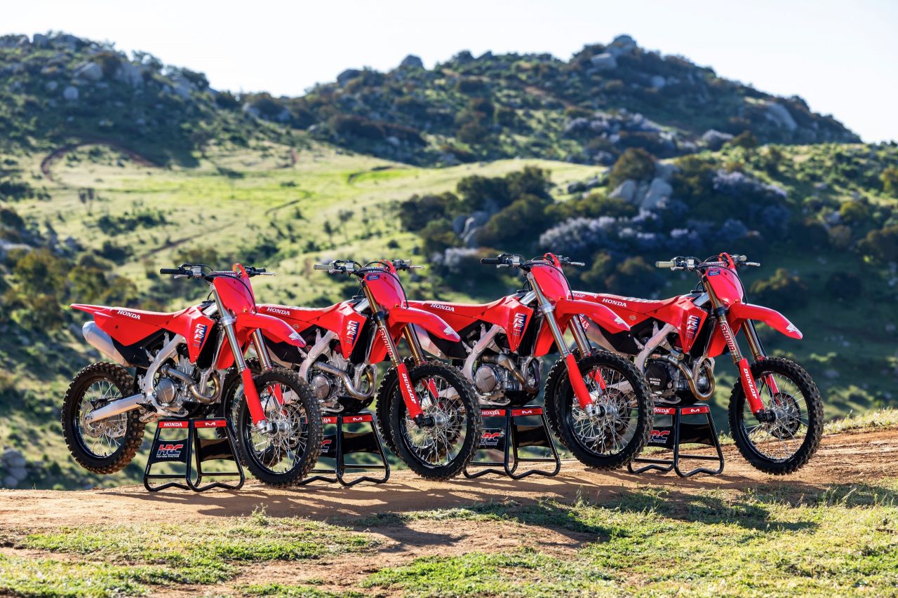 Hondas CRF-Modellfamilie 2024