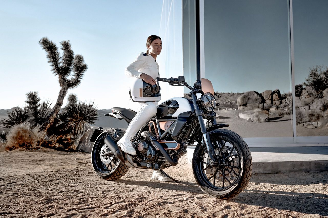 Ducati Scrambler 800 10° Anniversario Rizoma Edition