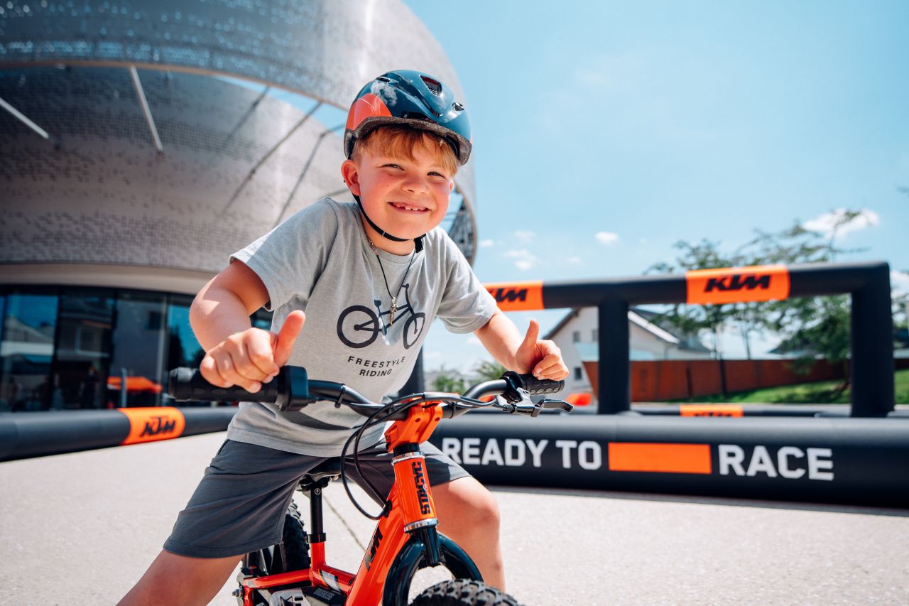Familientag in der KTM Motohall
