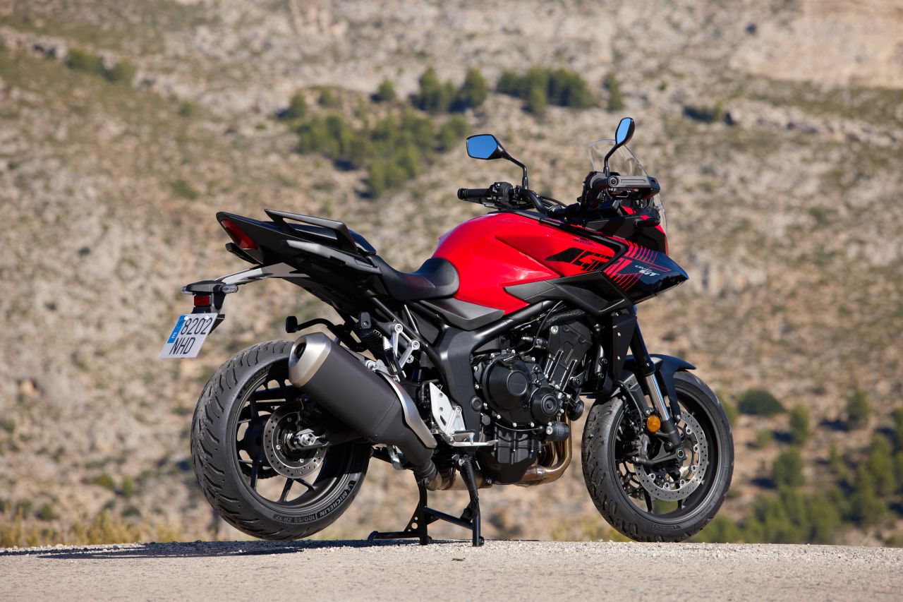 Unten drunter eine Hornet